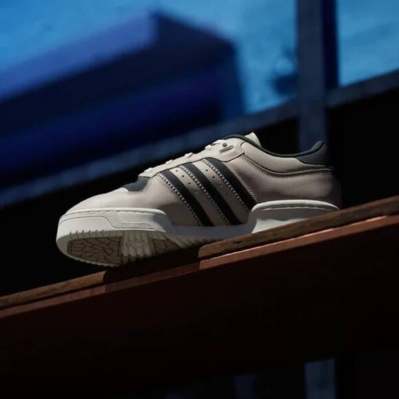 Size 9- adidas Rivalry 86 Low Sesame main image 5